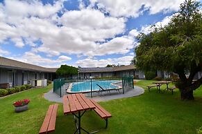 Townhouse Motel