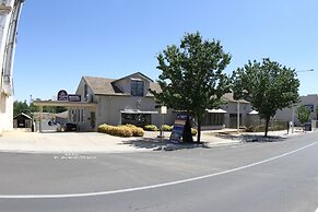 Townhouse Motel
