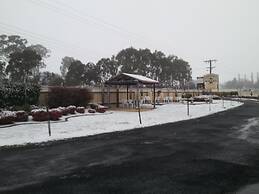 The Clansman Motel