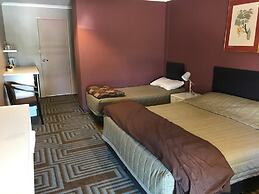 Cottonwood Lodge