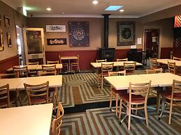 Cottonwood Lodge