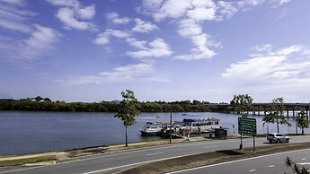 River Sands Apartments