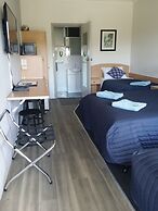 White Manor Motel