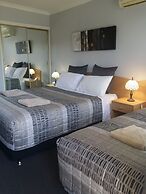 White Manor Motel
