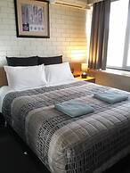 White Manor Motel