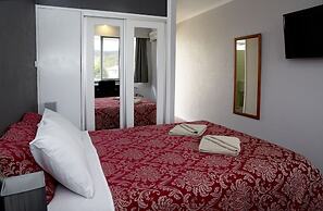 White Manor Motel