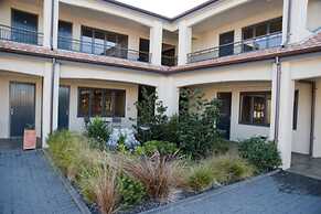 Harvest Lodge