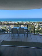 Silver Sea On Sixth Resort