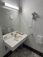 Shakespeare Motel
