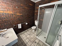 Shakespeare Motel