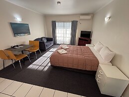 Shakespeare Motel