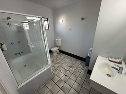 Shakespeare Motel