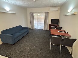 Shakespeare Motel