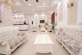 Jay Grand Hotel