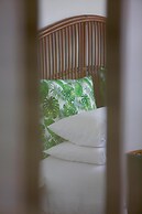Tea Gardens Hotel