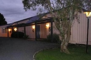 Caves Motor Inn