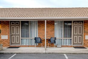 Tea House Motor Inn