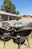 Tea House Motor Inn