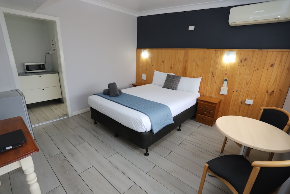 Sleepy Hill Motor Inn
