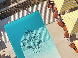 Dolphins Motel