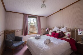 Settlers Cottage Motel