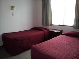 Ace High Motor Inn