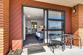 Ace High Motor Inn