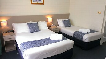 Oval Motel
