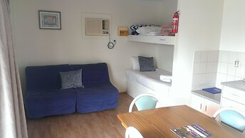 Oval Motel