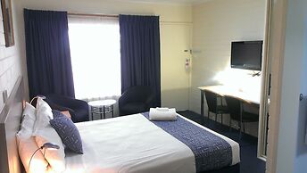 Oval Motel