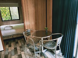 Oval Motel