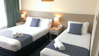 Oval Motel