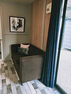 Oval Motel