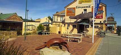 Lucas Hotel