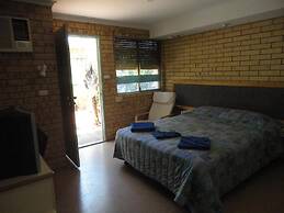 The Lodge Motel