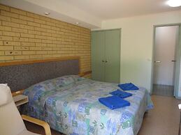 The Lodge Motel