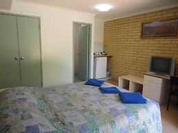 The Lodge Motel