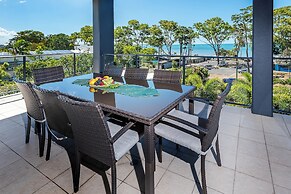 The Bay Apartments
