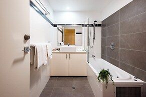 The Bay Apartments