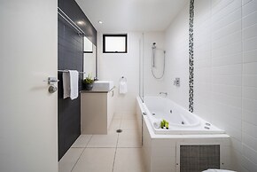 The Bay Apartments