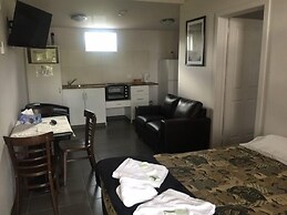 The Esplanade Motel