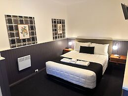 The Esplanade Motel