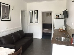 The Esplanade Motel