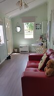 Must Love Dogs B&b