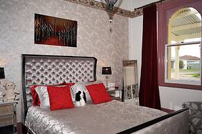 Must Love Dogs B&b