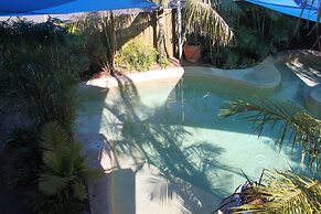 Salamander Beach Accommodation Adults Only