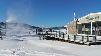Smiggins Hotel