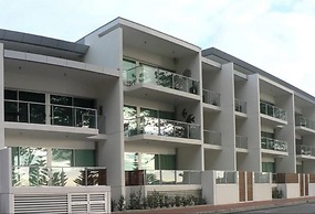 Breeze Beachfront Apartments