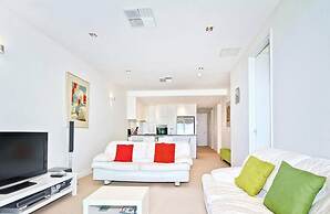 Breeze Beachfront Apartments