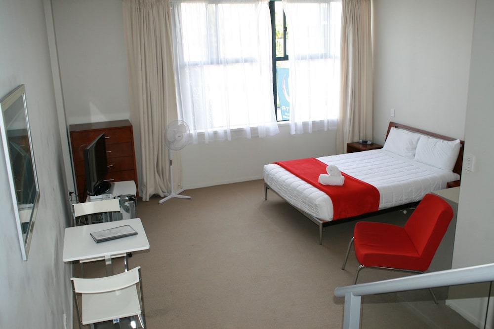 Atlas Suites And Apartments